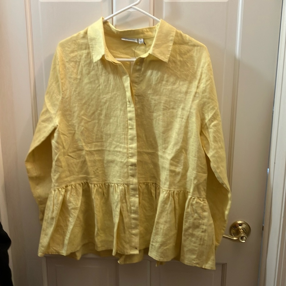 Masai 100% linen top.  Beautiful buttery yellow i